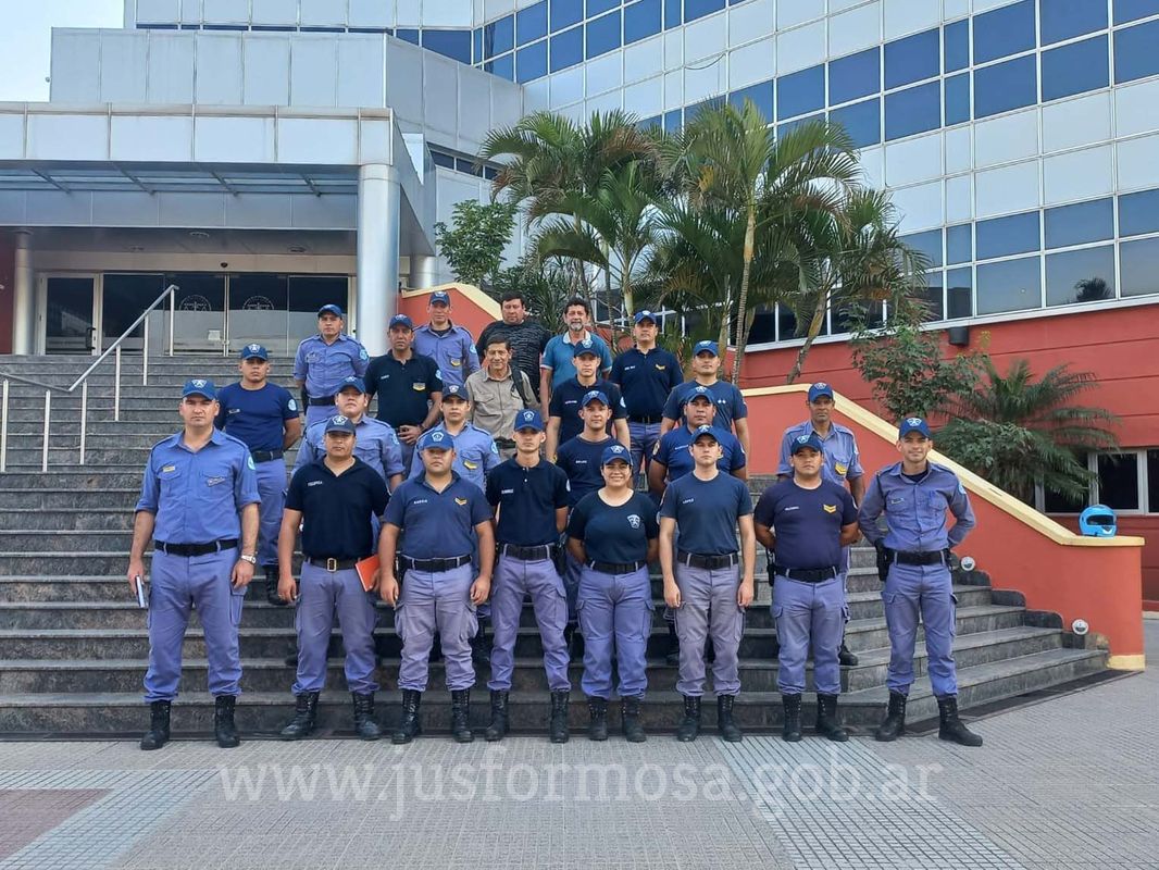 Capacitación a policías en Tribunales