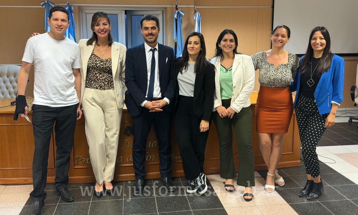 Capacitación de la Oficina de la Mujer con el Dr. Rea