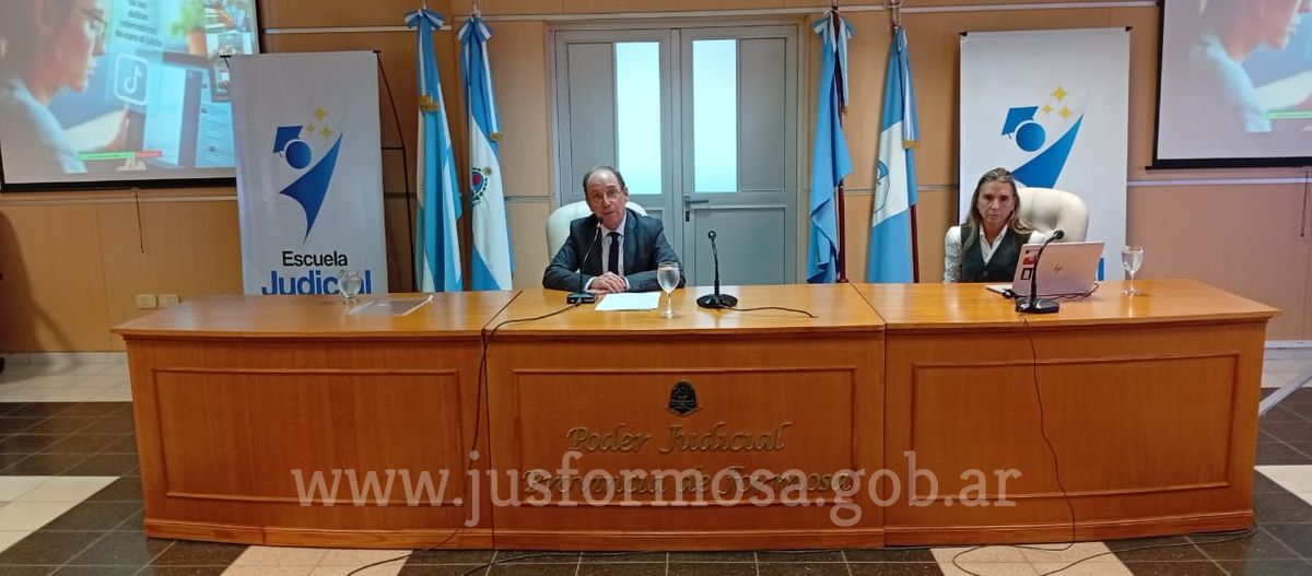Capacitación sobre cibercrimen en redes