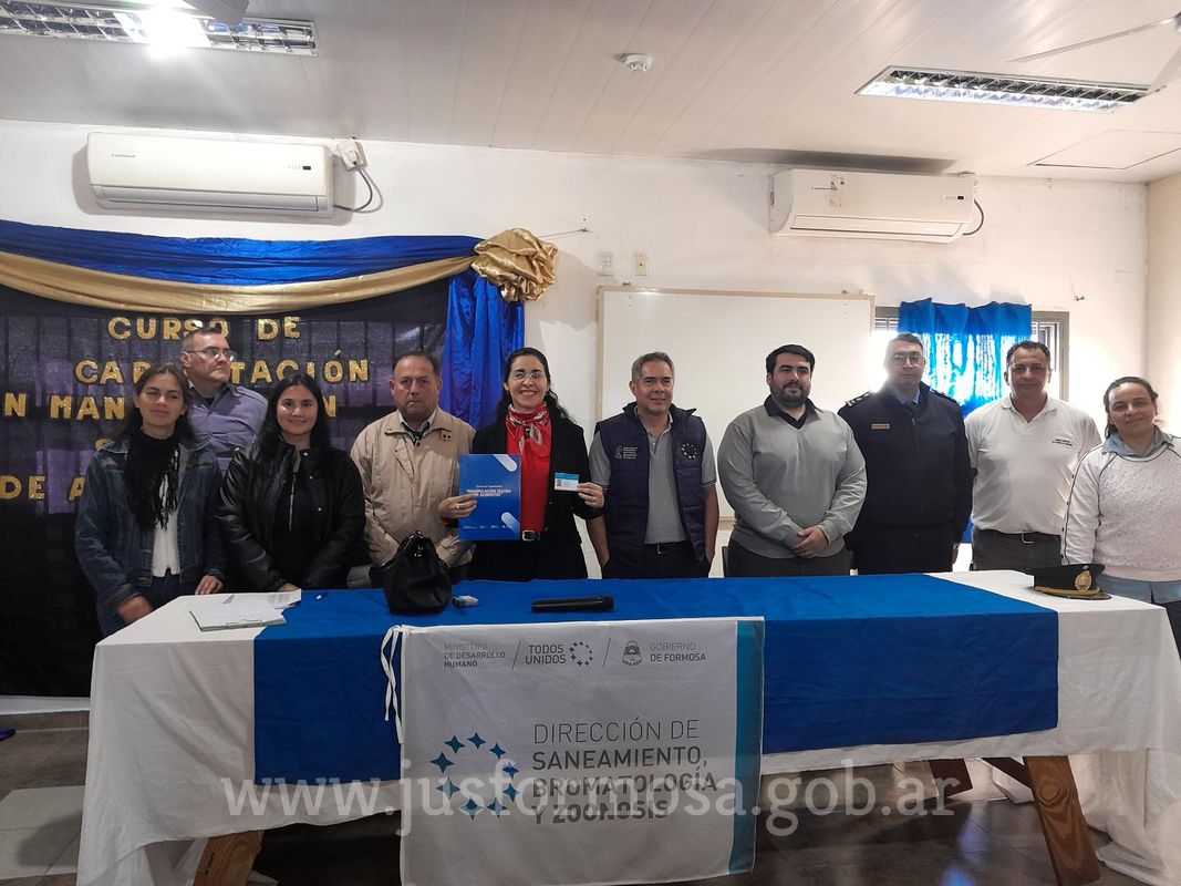 Entrega de certificados a internos de Clorinda