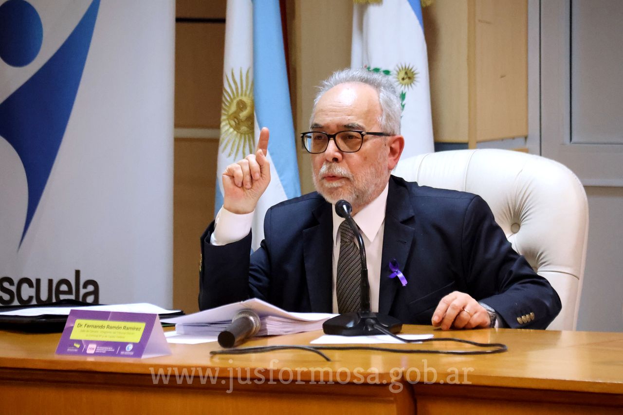 Disertante Dr. Ramirez